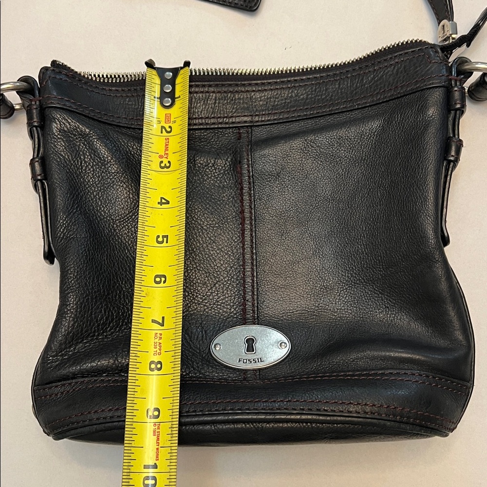 VINTAGE FOSSIL MADDOX BLACK PEBBLED LEATHER BUCKET BAG ZIP CLOSURE CROSSBODY - Picture 16 of 16